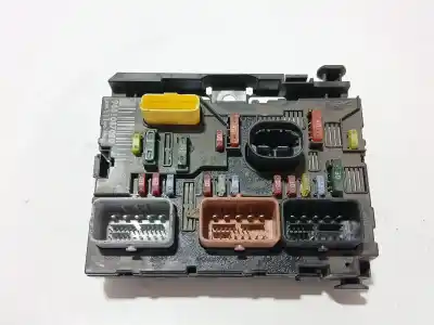 Pièce détachée automobile d'occasion BOÎTES À FUSIBLES pour PEUGEOT 307 SW (3H)  Références OEM IAM 9661087080  