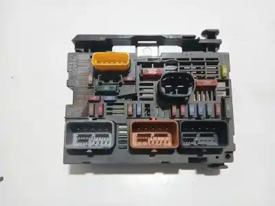 İkinci el araba yedek parçası RÖLE/SIGORTA KUTUSU için PEUGEOT 308 SW I (4E_, 4H_)  OEM IAM referansları 9666700480   İkinci el araba yedek parçası RÖLE/SIGORTA KUTUSU için PEUGEOT 308 SW I (4E_, 4H_)  OEM IAM referansları 9666700480