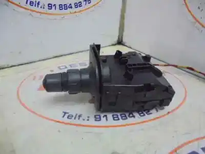 Second-hand car spare part indicator switch for renault clio iii 1.5 dci diesel cat (k9k-830) 90 cv / 66 kw oem iam references 88102001  