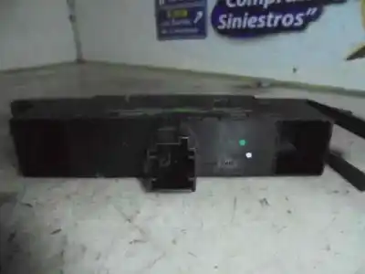 Peça sobressalente para automóvel em segunda mão botão / interruptor elevador vidro dianteiro esquerdo por bmw serie 3 coupe (e46) 2.0 16v diesel cat referências oem iam 61318381509  