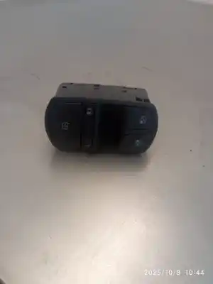 Pezzo di ricambio per auto di seconda mano Interruttore Alzacristalli Anteriore Sinistro per OPEL CORSA D Cosmo Riferimenti OEM IAM 13258521AA  