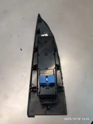 Pezzo di ricambio per auto di seconda mano interruttore alzacristalli anteriore sinistro per ssangyong kyron 270 spr xdi premium 4wd riferimenti oem iam 7225009000  