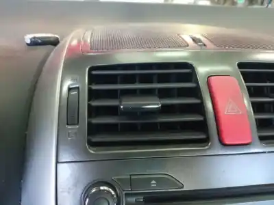 Gebrauchtes Autoersatzteil linke zentralbelüftung zum toyota auris (_e15_) 1.4 d-4d (nde150_) oem-iam-referenzen 5566002050b0