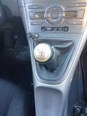 Gebrauchtes Autoersatzteil schalthebel zum toyota auris (_e15_) 1.4 d-4d (nde150_) oem-iam-referenzen 3353002240