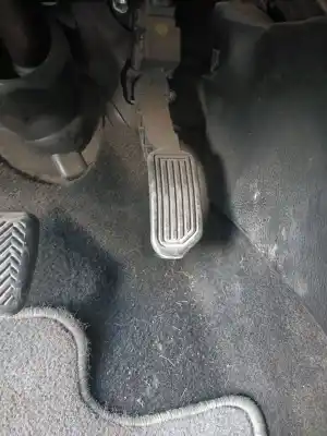 Second-hand car spare part Accelerator Pedal for TOYOTA AURIS (_E18_) 2.0 D-4D (ADE186_) OEM IAM references   