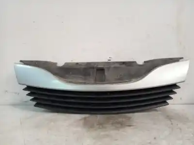 Автозапчастина б/у передня решіта для renault laguna ii (bg0/1_) 2.0 16v ide (bg0n) посилання на oem iam 8200390126  