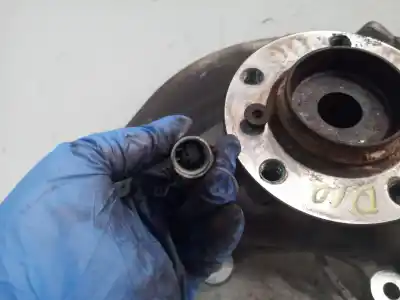 Second-hand car spare part front right knuckle for bmw serie 7 (e65/e66) 745i oem iam references   