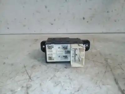 Peça sobressalente para automóvel em segunda mão botão / interruptor elevador vidro dianteiro direito por hyundai santa fe (sm) 2.0 gls crdi referências oem iam 935753c010