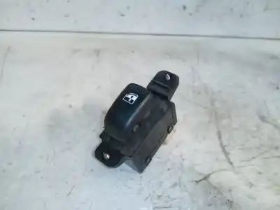 Peça sobressalente para automóvel em segunda mão botão / interruptor elevador vidro traseiro esquerdo por hyundai santa fe (sm) 2.0 gls crdi referências oem iam 935753c010