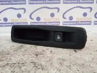 Peça sobressalente para automóvel em segunda mão BOTÃO / INTERRUPTOR ELEVADOR VIDRO TRASEIRO ESQUERDO por RENAULT MEGANE III SPORT TOURER  Referências OEM IAM 156024250A  829500004R