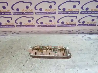 Second-hand car spare part interior light for renault scenic ii exception 2009 oem iam references 8200073234