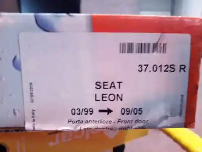 Pezzo di ricambio per auto di seconda mano alzacristalli anteriore destro per seat leon (1m1) 1.6 riferimenti oem iam 1m0837461a  014657