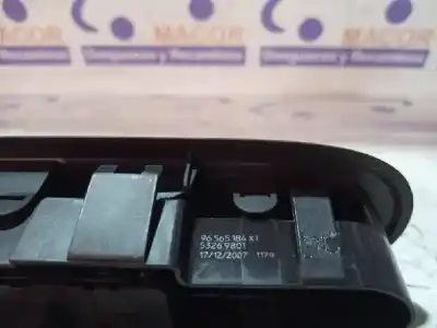Peça sobressalente para automóvel em segunda mão botão / interruptor elevador vidro dianteiro direito por peugeot 308 confort referências oem iam 96565184xt