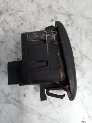 Second-hand car spare part right front power window switch for citroen c2 vtr oem iam references 96401469xt  