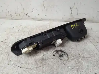 Peça sobressalente para automóvel em segunda mão botão / interruptor elevador vidro dianteiro esquerdo por kia cee'd sw (ed) 1.6 crdi 115 referências oem iam 935701h120  823511h010