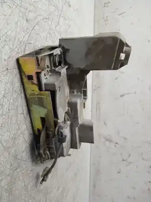 Tweedehands auto-onderdeel linker voordeur slot voor peugeot 307 break/sw (s2) sw pack + 109 cv / 80 kw oem iam-referenties 