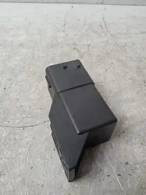 Second-hand car spare part glow plug for peugeot 307 break/sw (s2) sw pack + 109 cv / 80 kw oem iam references 9640469680  51252002