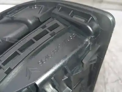 Second-hand car spare part air ventilation grille for citroen c4 berlina exclusive oem iam references 9646337977