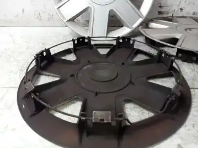 Second-hand car spare part hub caps for ford ka (ccq) bitono oem iam references 3s511130aa  3s51-1130-aa