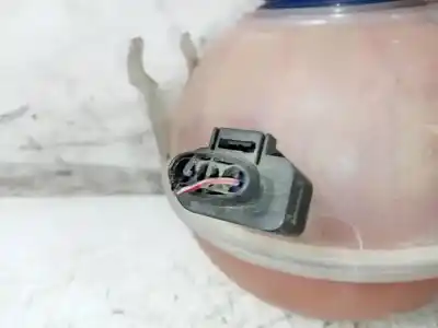 Peça sobressalente para automóvel em segunda mão depósito de expansão por seat leon (1p1) 2.0 tdi 16v referências oem iam 