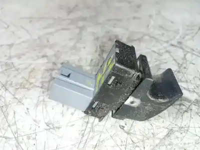 Peça sobressalente para automóvel em segunda mão botão / interruptor elevador vidro dianteiro direito por seat leon (1p1) 2.0 tdi 16v referências oem iam 7l6959855b