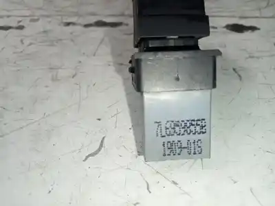 Peça sobressalente para automóvel em segunda mão botão / interruptor elevador vidro traseiro direito por seat leon (1p1) 2.0 tdi 16v referências oem iam 7l6959855b