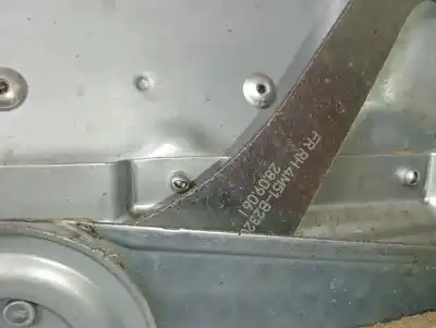 Peça sobressalente para automóvel em segunda mão elevador de vidros dianteiro direito por ford focus sportbreak (cap) ghia referências oem iam 4m51b2200bc