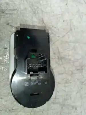 Second-hand car spare part headlights switch for opel corsa d sport 95 cv / 70 kw oem iam references 13310331  
