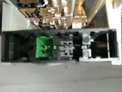 Second-hand car spare part interior light for opel corsa d sport 95 cv / 70 kw oem iam references 13166476  