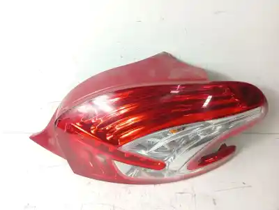 Автозапчастина б/у правий ліхтар для peugeot 208 access посилання на oem iam 9672628380  