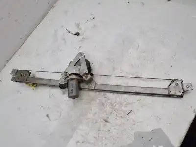 Peça sobressalente para automóvel em segunda mão elevador de vidros dianteiro direito por renault trafic combi (ab 4.01) 1.9 diesel referências oem iam   