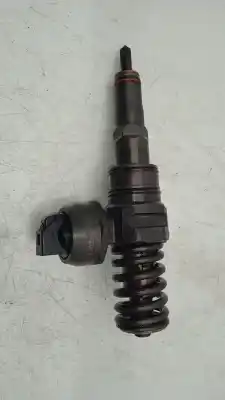 Pezzo di ricambio per auto di seconda mano INIETTORE per VOLKSWAGEN GOLF PLUS V (5M1, 521)  Riferimenti OEM IAM 038130073AG  