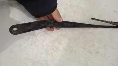 Second-hand car spare part left front windshield wiper arm for renault kangoo (f/kc0) 1.9 diesel 64 cv / 47 kw oem iam references   