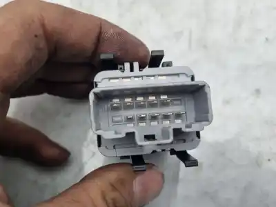 Second-hand car spare part left front power window switch for renault twingo (co6) 1.2 alize oem iam references   