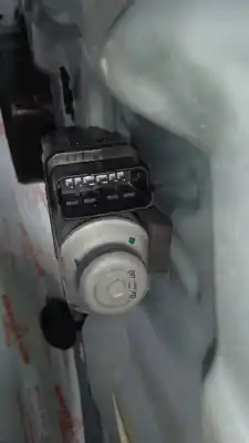 Second-hand car spare part rear right window regulator for kia cee´d 2.0 crdi oem iam references   