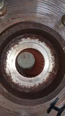 Second-hand car spare part front left knuckle for kia cee´d 2.0 crdi oem iam references   