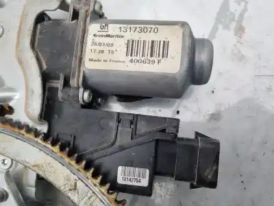 Second-hand car spare part passenger side right window regulator for opel combo 1.3 16v cdti oem iam references 0639  
