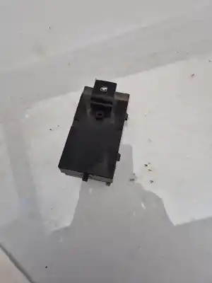 Автозапчастина б/у ПЕРЕДНІЙ ПРАВИЙ ВІКОННИЙ Вимикач для OPEL INSIGNIA A (G09)  Посилання на OEM IAM   