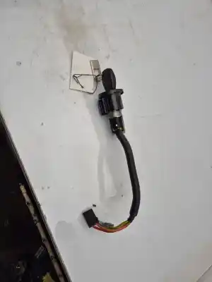 Recambio de automóvil de segunda mano de CONMUTADOR DE ARRANQUE para RENAULT TRAFIC II FURGÓN (FL)  referencias OEM IAM D2532C610  