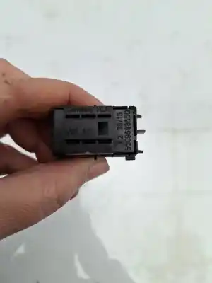 Автозапчасти б/у выключатель переднего правого окна за seat leon (5f1) 2.0 tdi ссылки oem iam   