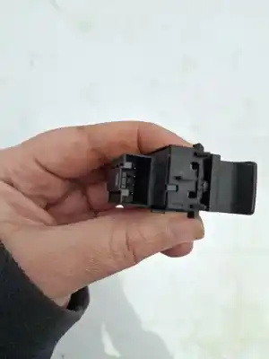 Автозапчасти б/у выключатель переднего правого окна за seat leon (5f1) 2.0 tdi ссылки oem iam   