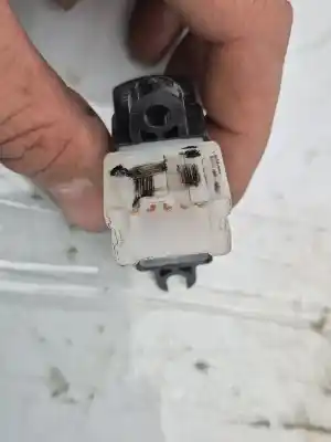 Pezzo di ricambio per auto di seconda mano comandi alzacristalli posteriore sinistro per nissan juke (f16_) dig-t 117 riferimenti oem iam 254114ce0a