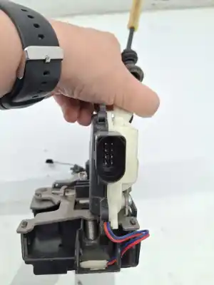 Автозапчастина б/у замок передній праві двері для seat leon (1m1) 1.6 посилання на oem iam   