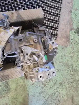 Tweedehands auto-onderdeel VERSNELLINGSBAK voor AUDI A3 (8L1) 1.9 TDI QUATTRO OEM IAM-referenties   