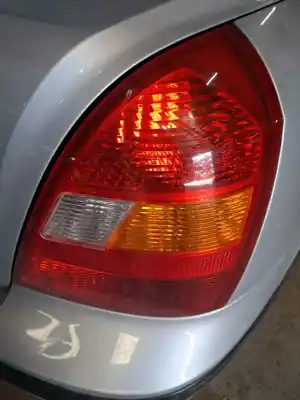 Pezzo di ricambio per auto di seconda mano LUCI POSTERIORI DESTRA per HYUNDAI ELANTRA III (XD) 2.0 CRDI Riferimenti OEM IAM   