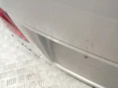 Автозапчастина б/у крішка багажника для lexus is (ds2/is2) 2adfhv посилання на oem iam 6440153110  