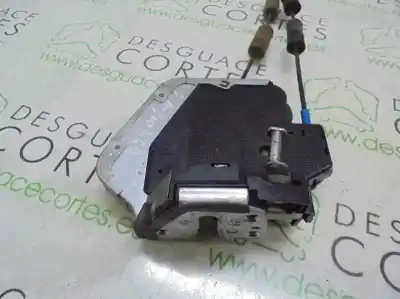 Piesă de schimb auto la mâna a doua ÎNCUIETOARE UȘA DIN DREAPTA SPATE pentru LEXUS IS (DS2/IS2)  Referințe OEM IAM 6905053040  