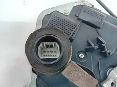 Автозапчастина б/у замок передніх дверей лівий для lexus is (ds2/is2) 2adfhv посилання на oem iam 6904053100  