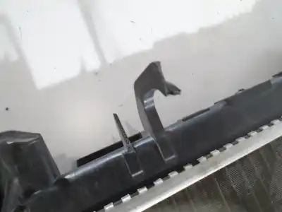 İkinci el araba yedek parçası su radyatörü için nissan qashqai (j11e) k9k oem iam referansları 2140000q3l  214107399r