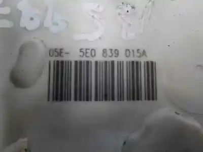 Piesă de schimb auto la mâna a doua încuietoare ușa din spate stânga pentru skoda rapid spaceback (nh) cjzc referințe oem iam 5e0839015a  